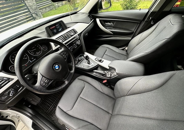 BMW Seria 3 cena 96000 przebieg: 30000, rok produkcji 2018 z Tomaszów Mazowiecki małe 562
